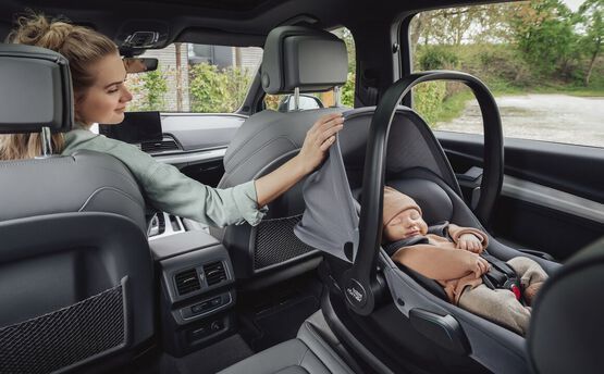 Автокрісло Britax Romer BABY-SAFE CORE (Midnight Grey) 2000038430 фото
