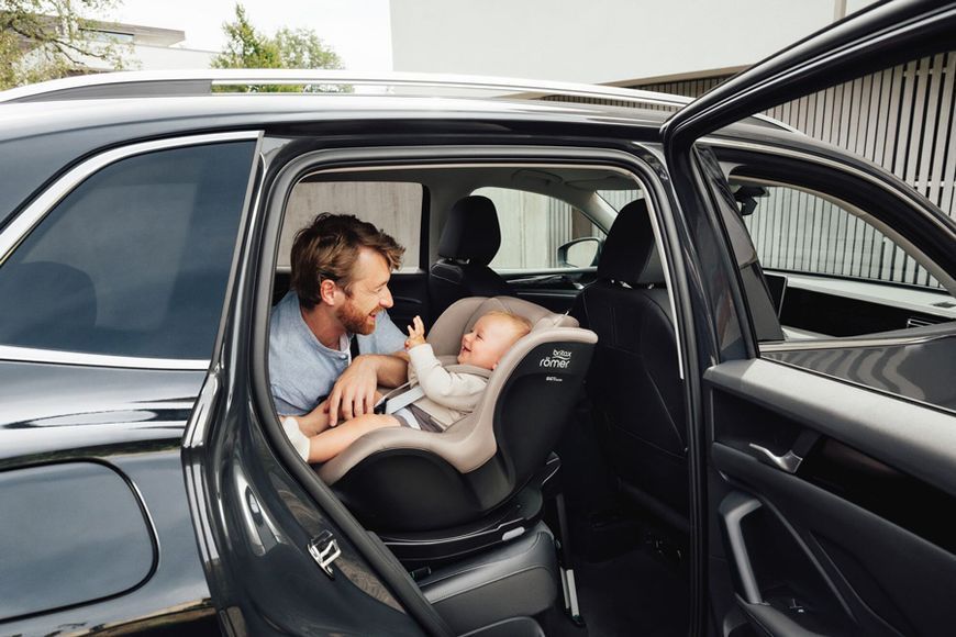 Автокрісло Britax Romer DUALFIX PRO M LUX (Warm Caramel) 2000040897 фото