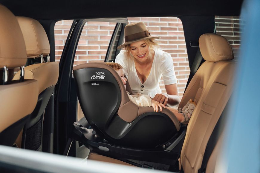 Автокрісло Britax Romer DUALFIX 5Z LUX (Onyx Black) 2000042129 фото